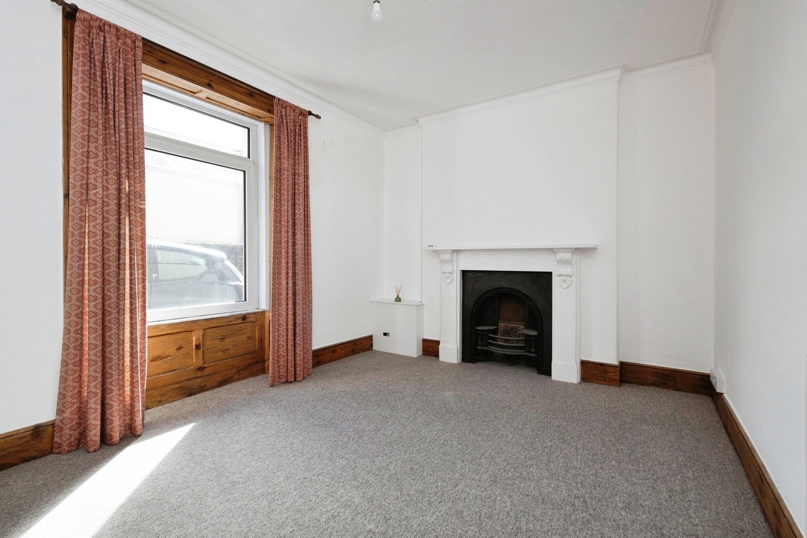 House Tabernacle Terrace in Carmarthen