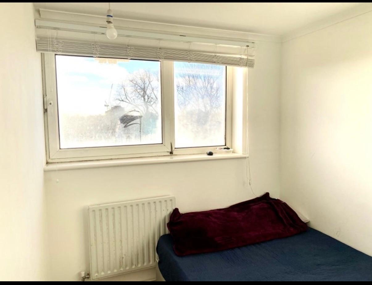 Flat Shirley Road in Greater London