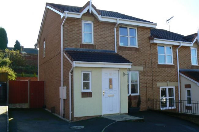 House Hurricane Grove in Stoke-on-Trent
