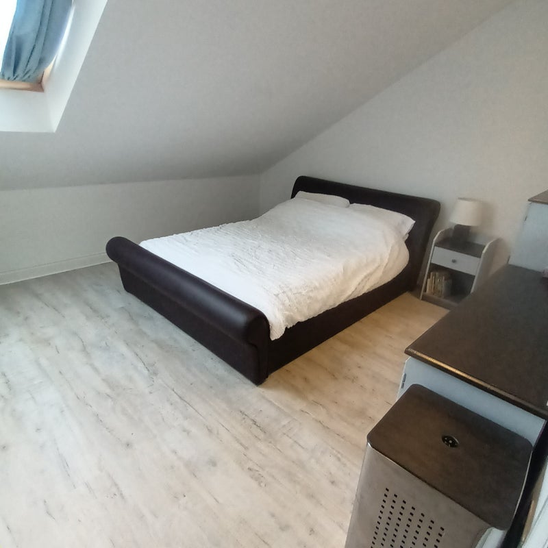 Room Delph New Road in Oldham