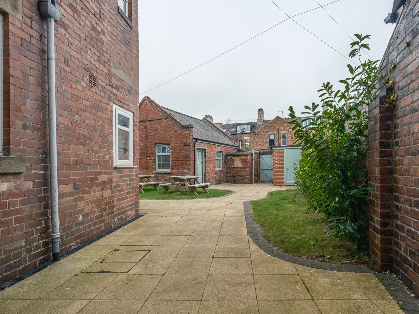 Flat Osborne Road in Newcastle upon Tyne