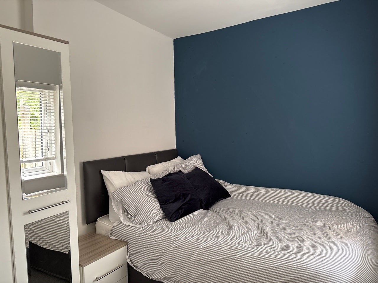 Room Crown Mews in Derby