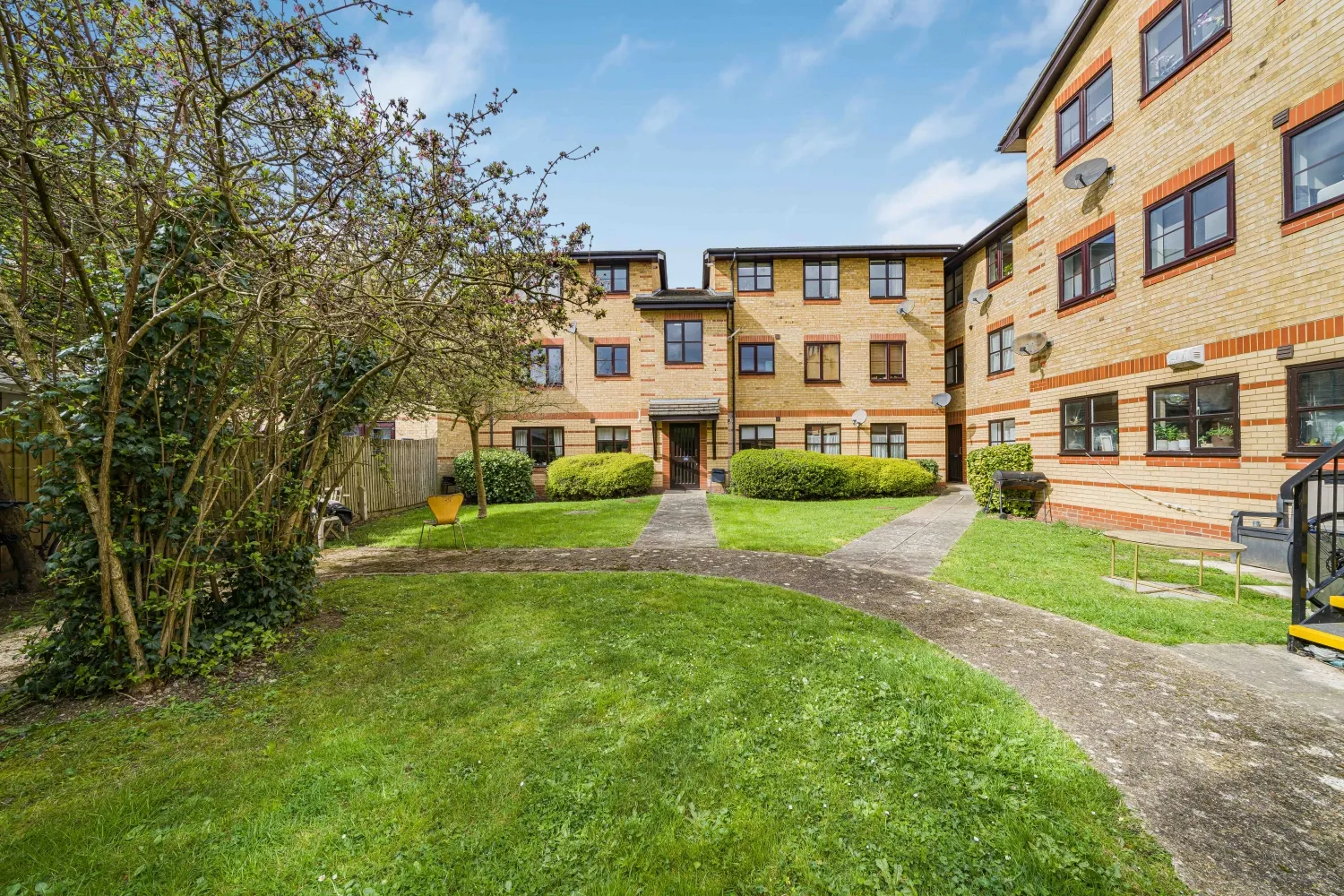 Flat Foxwell Mews in Greater London