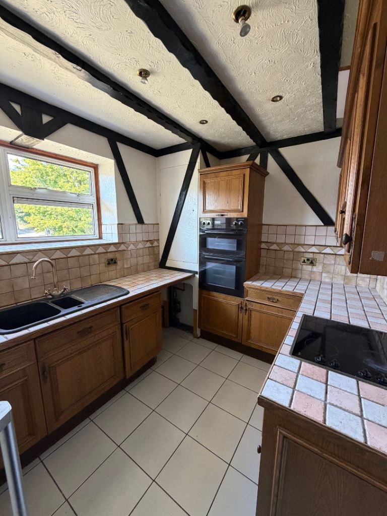 Flat Lindfield Road in Greater London