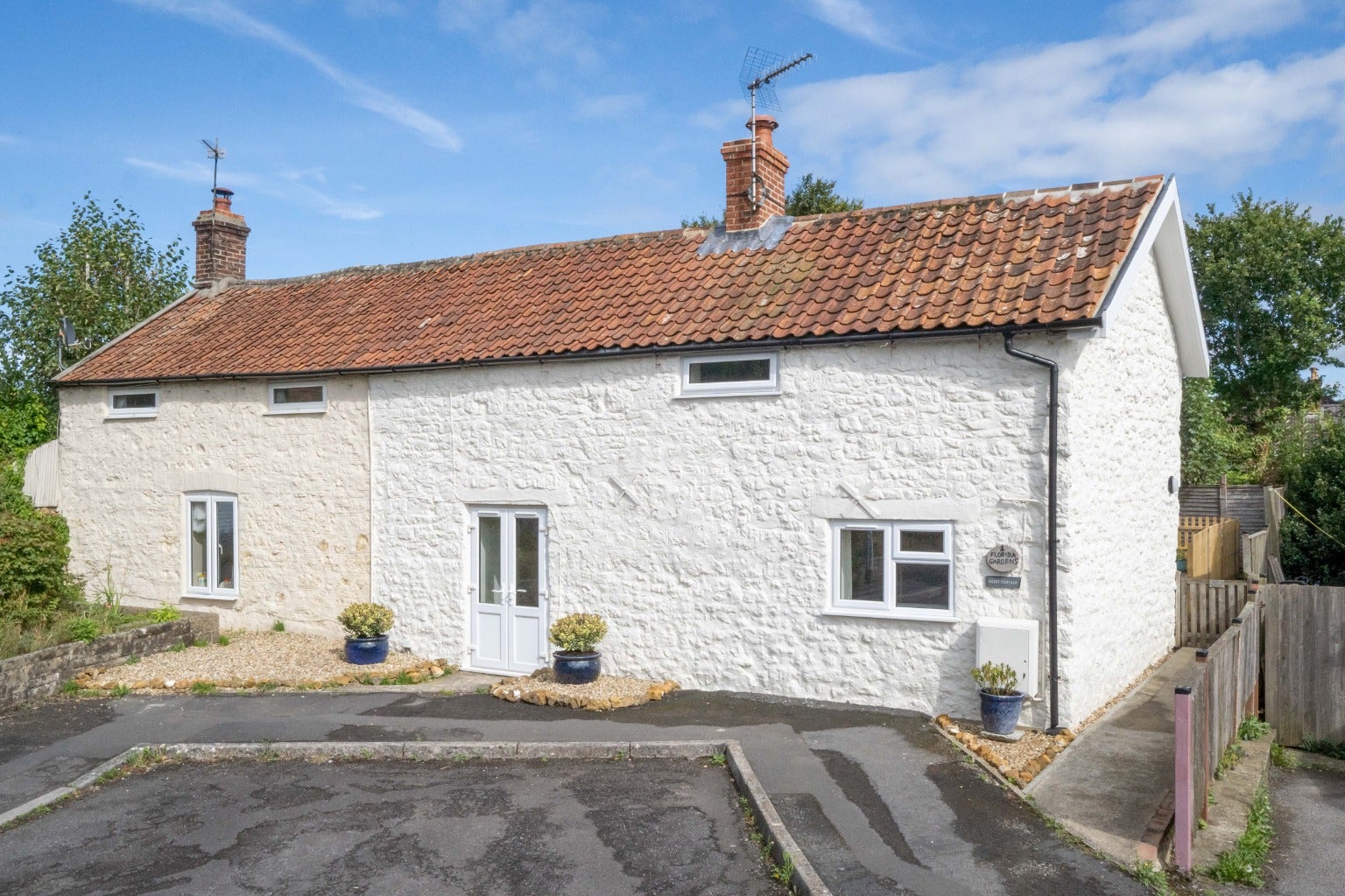 House Florida Gardens in Castle Cary