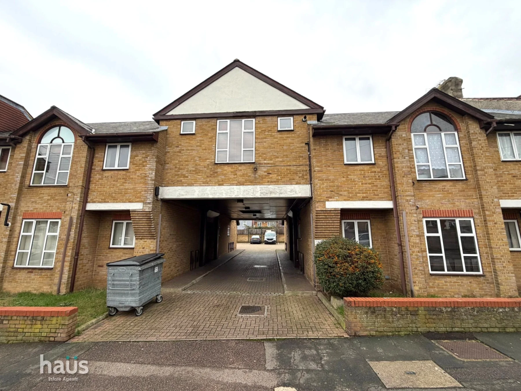 Flat Shakespeare Road in Gillingham