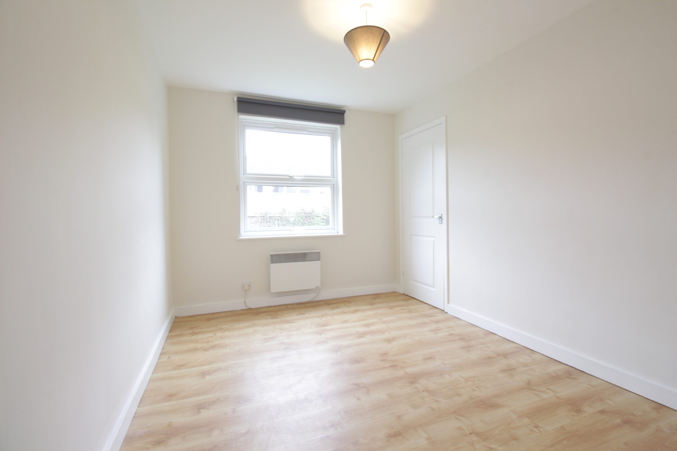 Flat Twickenham Road in Greater London