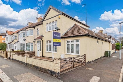 House Clarendon Road in Hertsmere