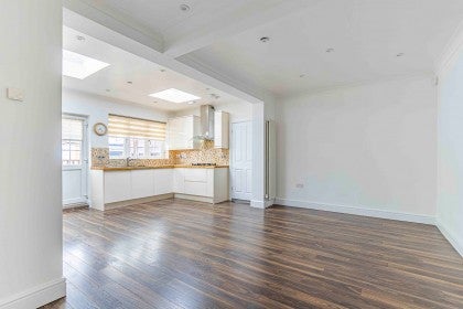 House Clarendon Road in Hertsmere