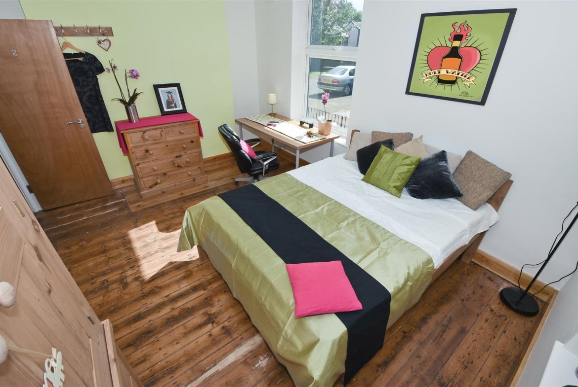 Priory Group Sign In Flat to rent Priory Place, Sheffield | rentaroof
