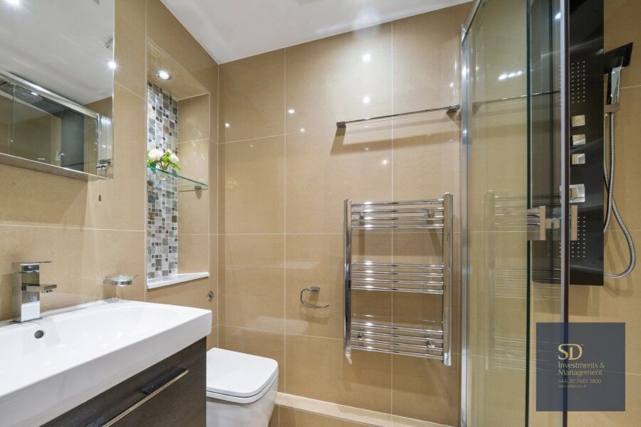 Flat Boydell Court in Greater London