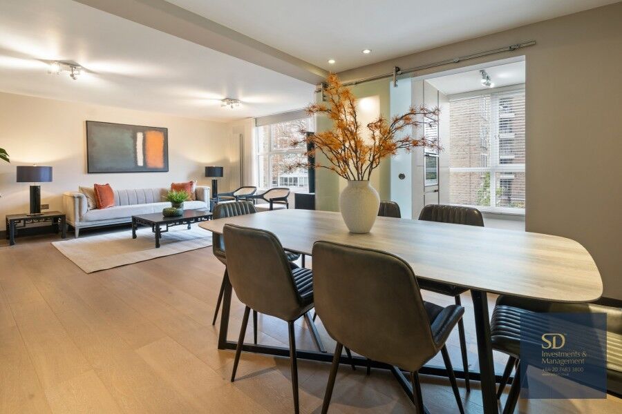 Flat Boydell Court in Greater London