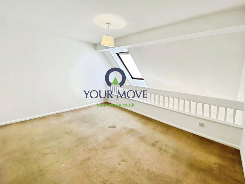 Flat Shott Close in Greater London