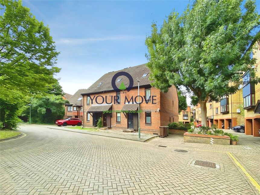 Flat Shott Close in Greater London