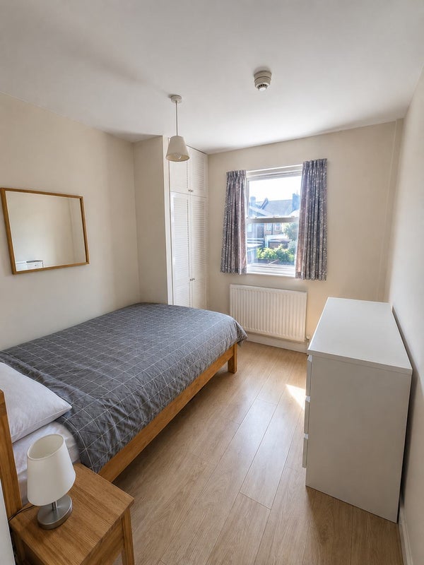 House Roseberry Gardens in Greater London