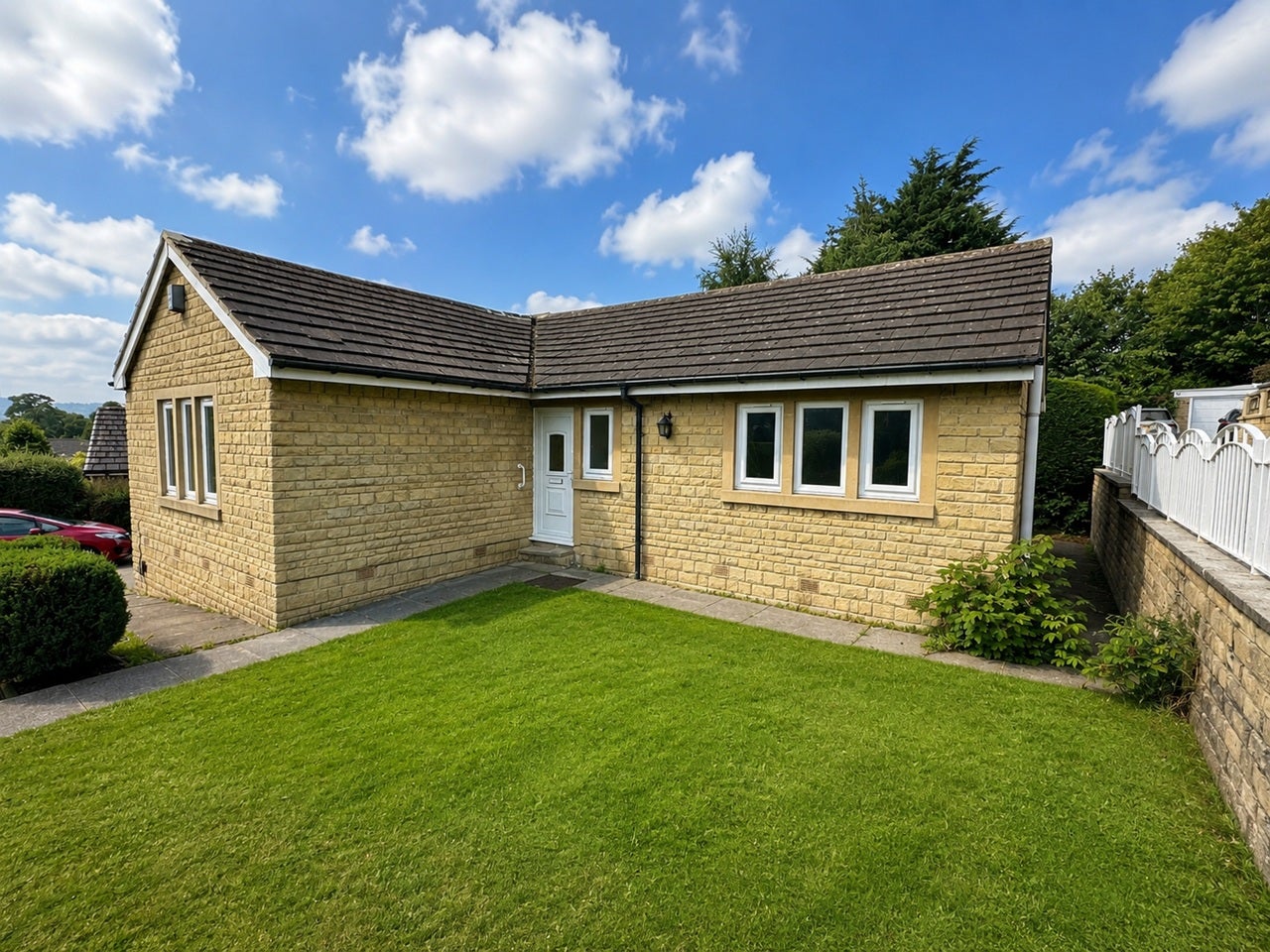 House Northcroft Rise in Bradford