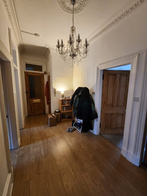 Room Montague Street in Glasgow