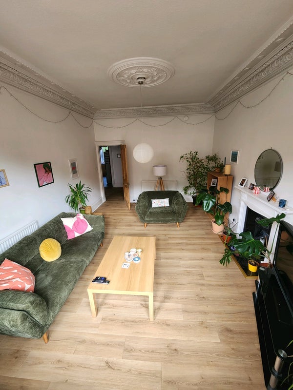 Room Montague Street in Glasgow
