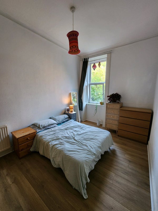 Room Montague Street in Glasgow