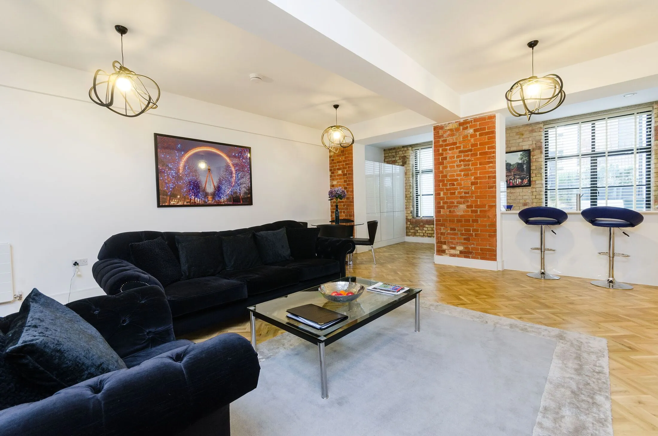 Flat Spa Road in Greater London