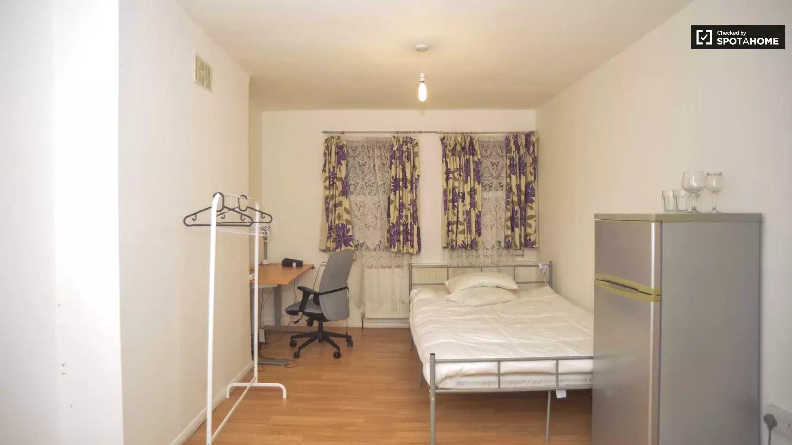Flat Penford Street in Greater London