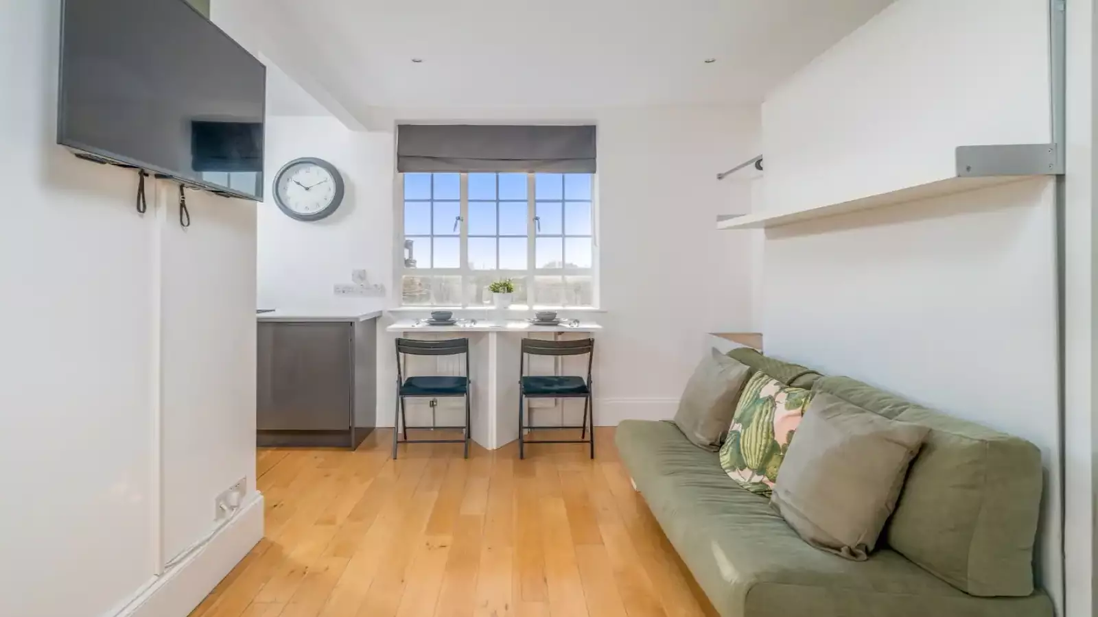 Flat Elystan Street in Greater London