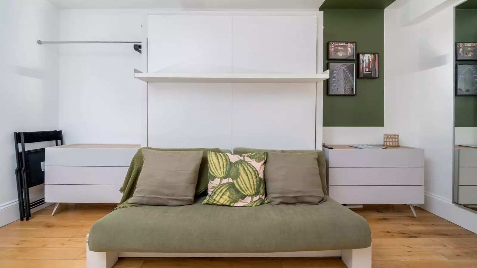 Flat Elystan Street in Greater London