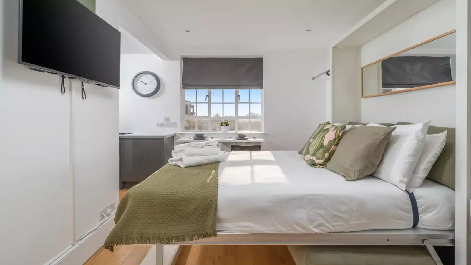 Flat Elystan Street in Greater London