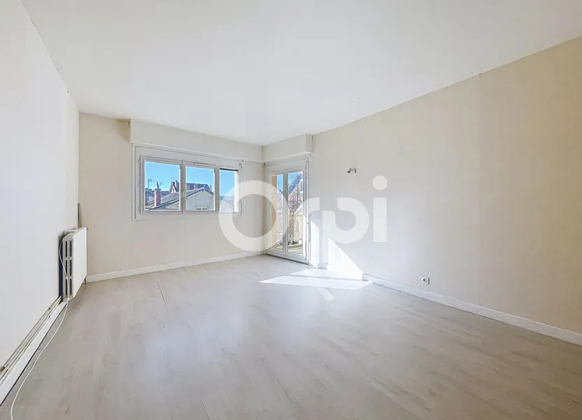 Appartement Place du 14 Juillet à Brive-la-Gaillarde