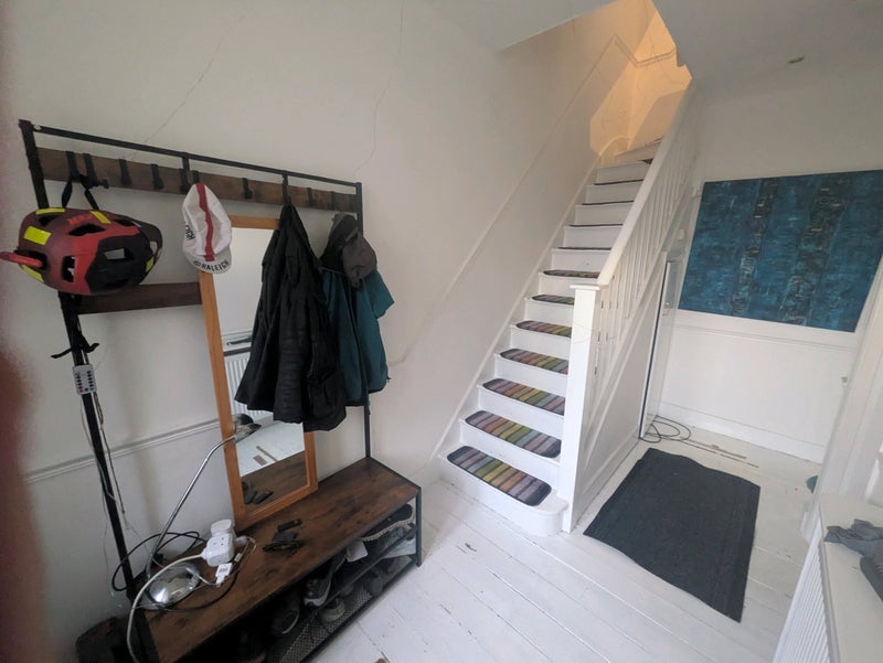 Room Shrewsbury Road in Greater London