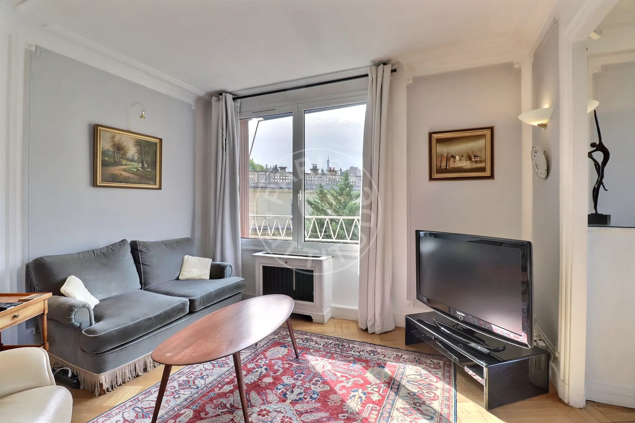 Flat Rue Spontini in Paris