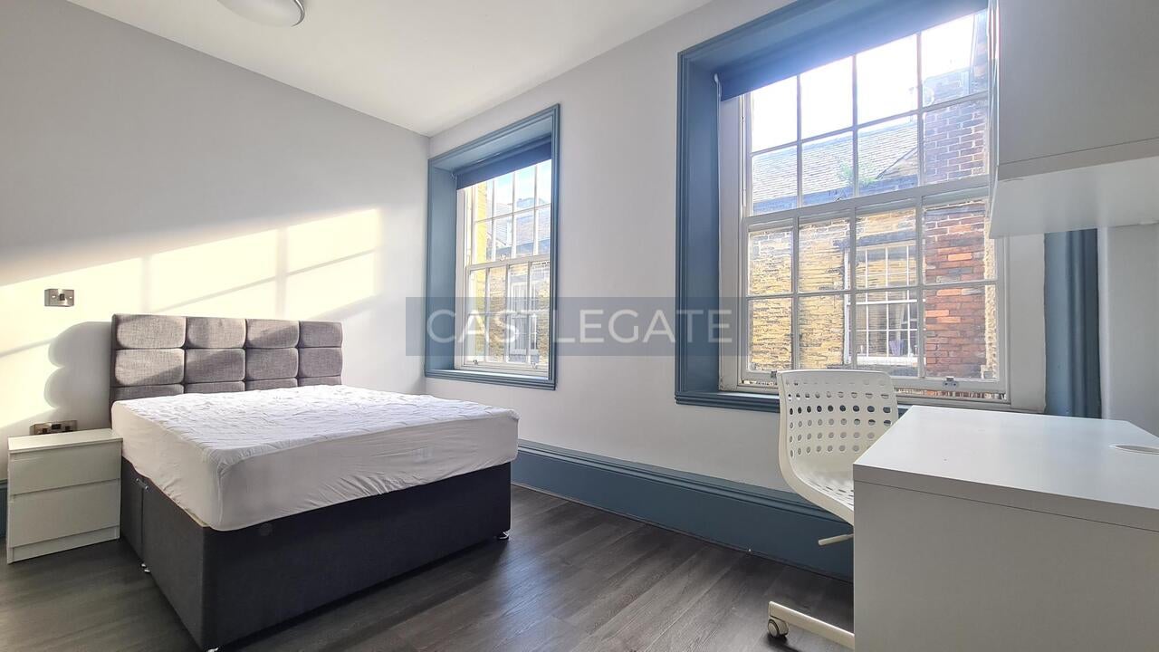 Room St George's Square in Kirklees