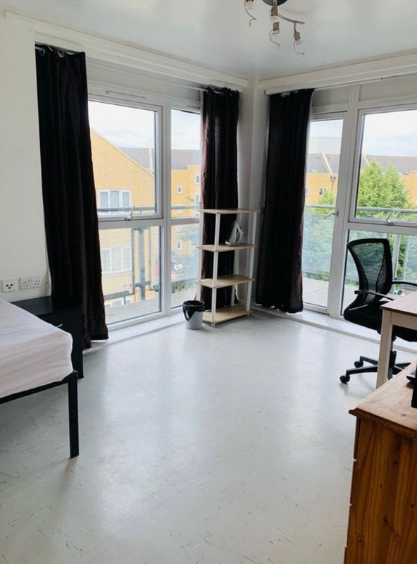Room Medlar Street in Greater London