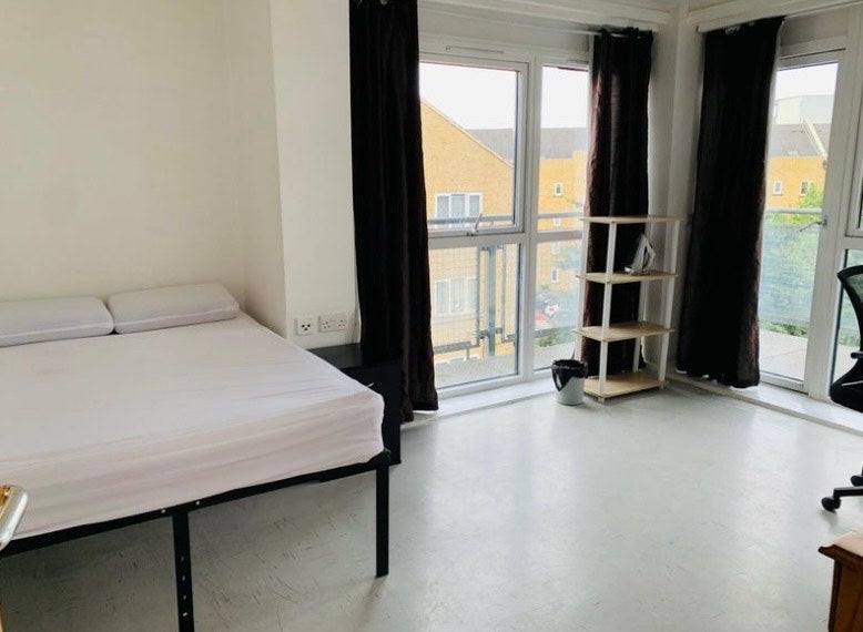Room Medlar Street in Greater London