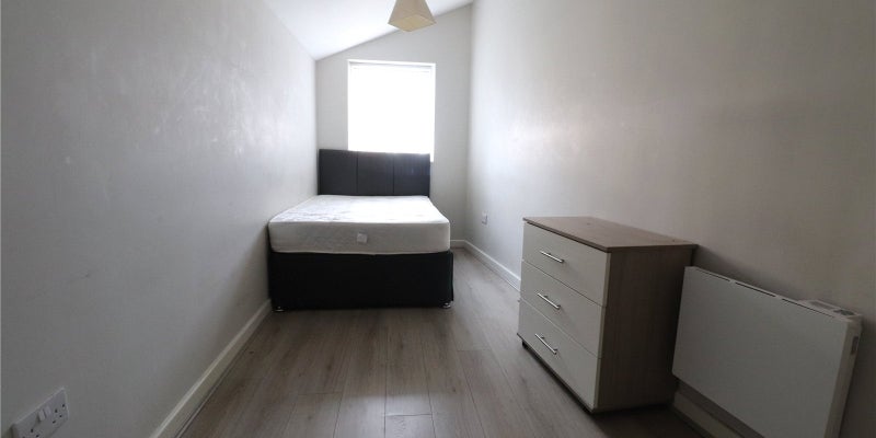 Room Rawcliffe Road in Liverpool