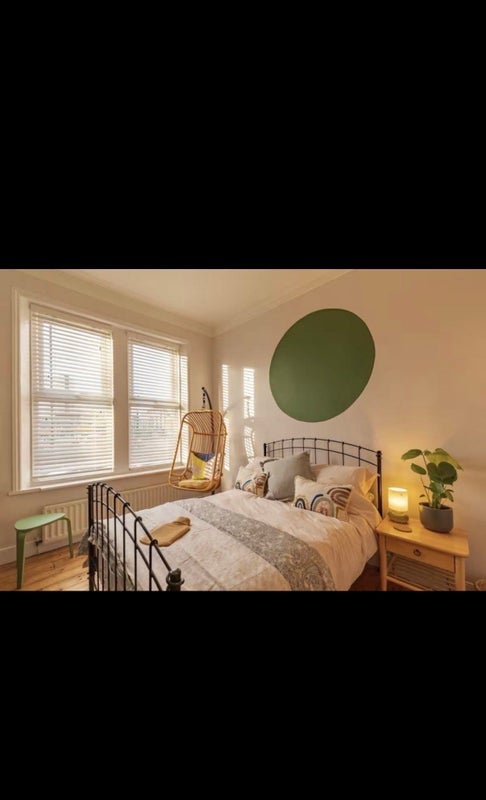 Room Dinsdale Road in Newcastle upon Tyne