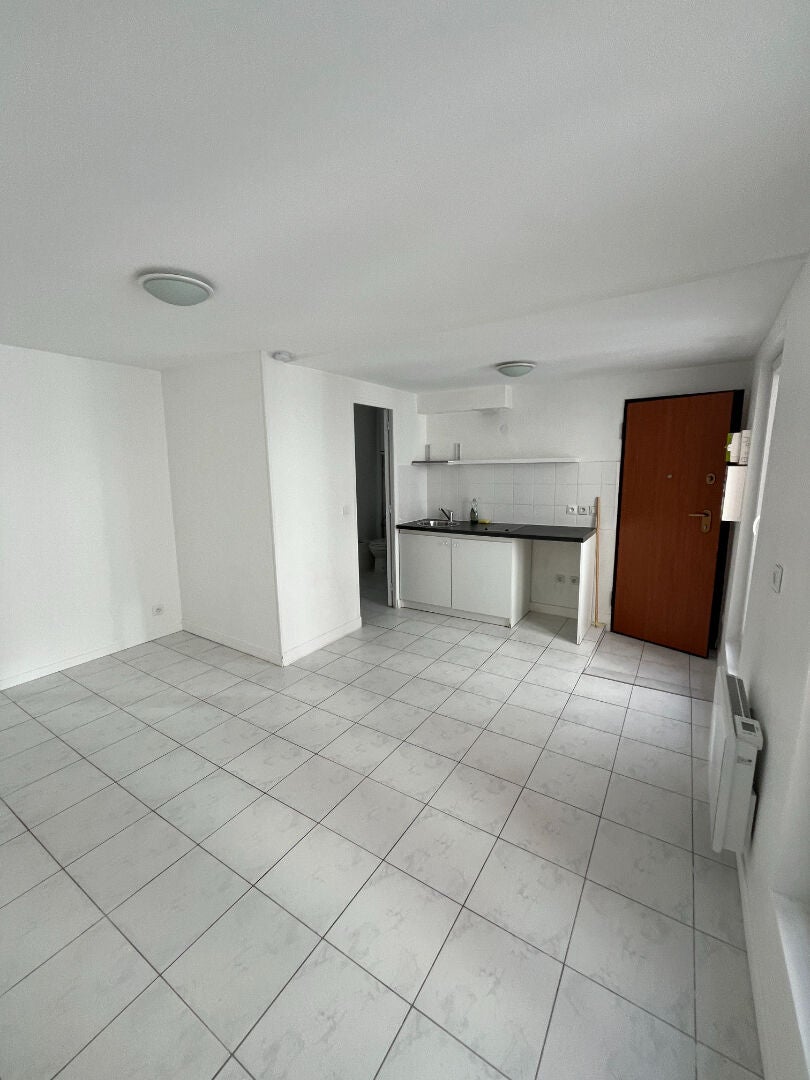 Flat Rue d'Aubervilliers in Paris