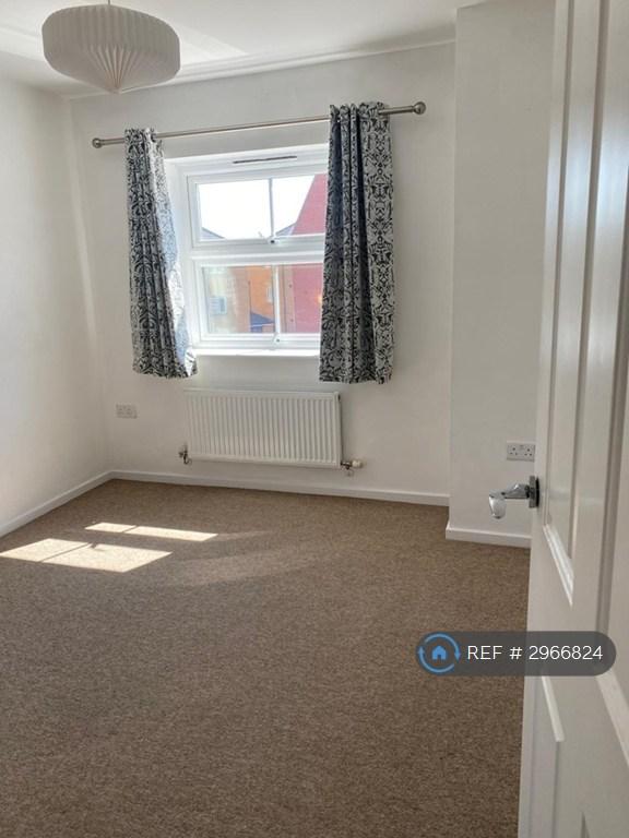 Flat Hornbeam Close in Bradley Stoke