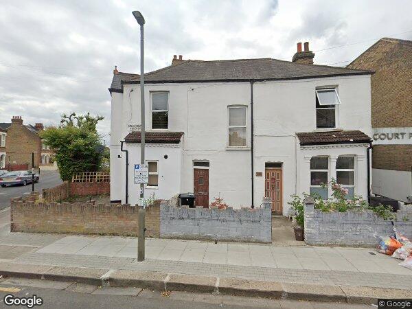 Flat Sellincourt Road in Greater London