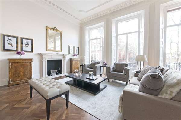 Flat Cadogan Square in Greater London