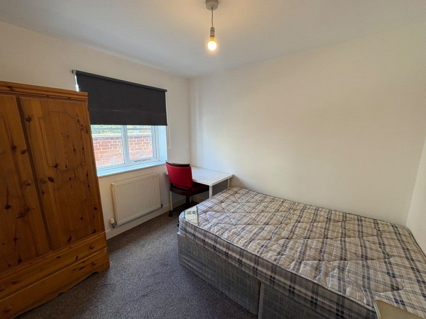 Room St Edward's Road in Portsmouth