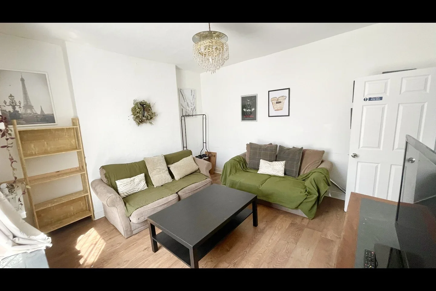 Room New Cross Road in Greater London