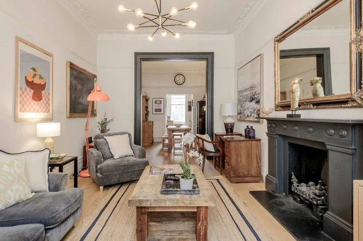 Flat Devonshire Terrace in City of Westminster