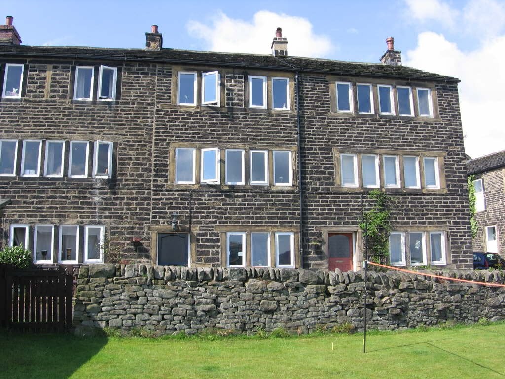 House Oldfield Road in Kirklees