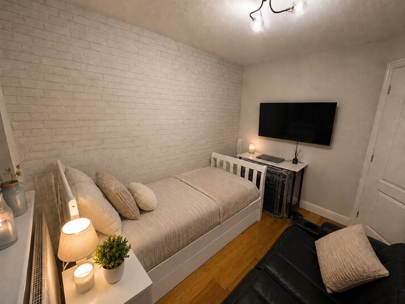 Room Brindle Park Drive in Wakefield