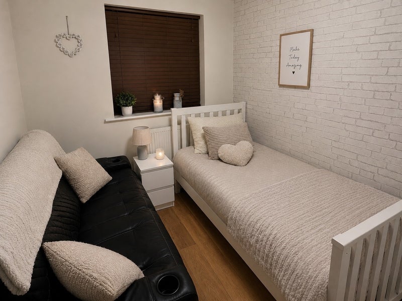 Room Brindle Park Drive in Wakefield