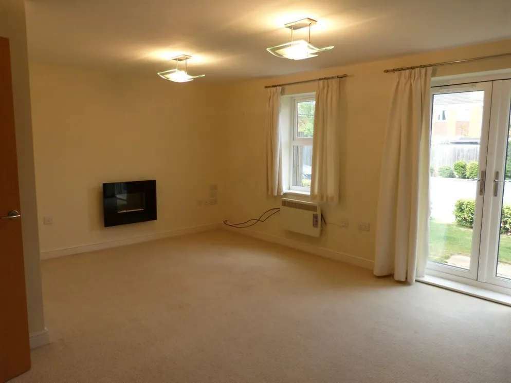 Flat Dunmore Road in Harborough
