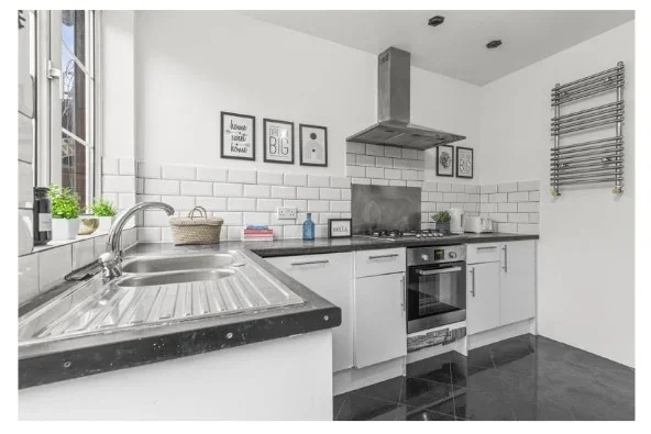 Room Southcroft Road in Greater London