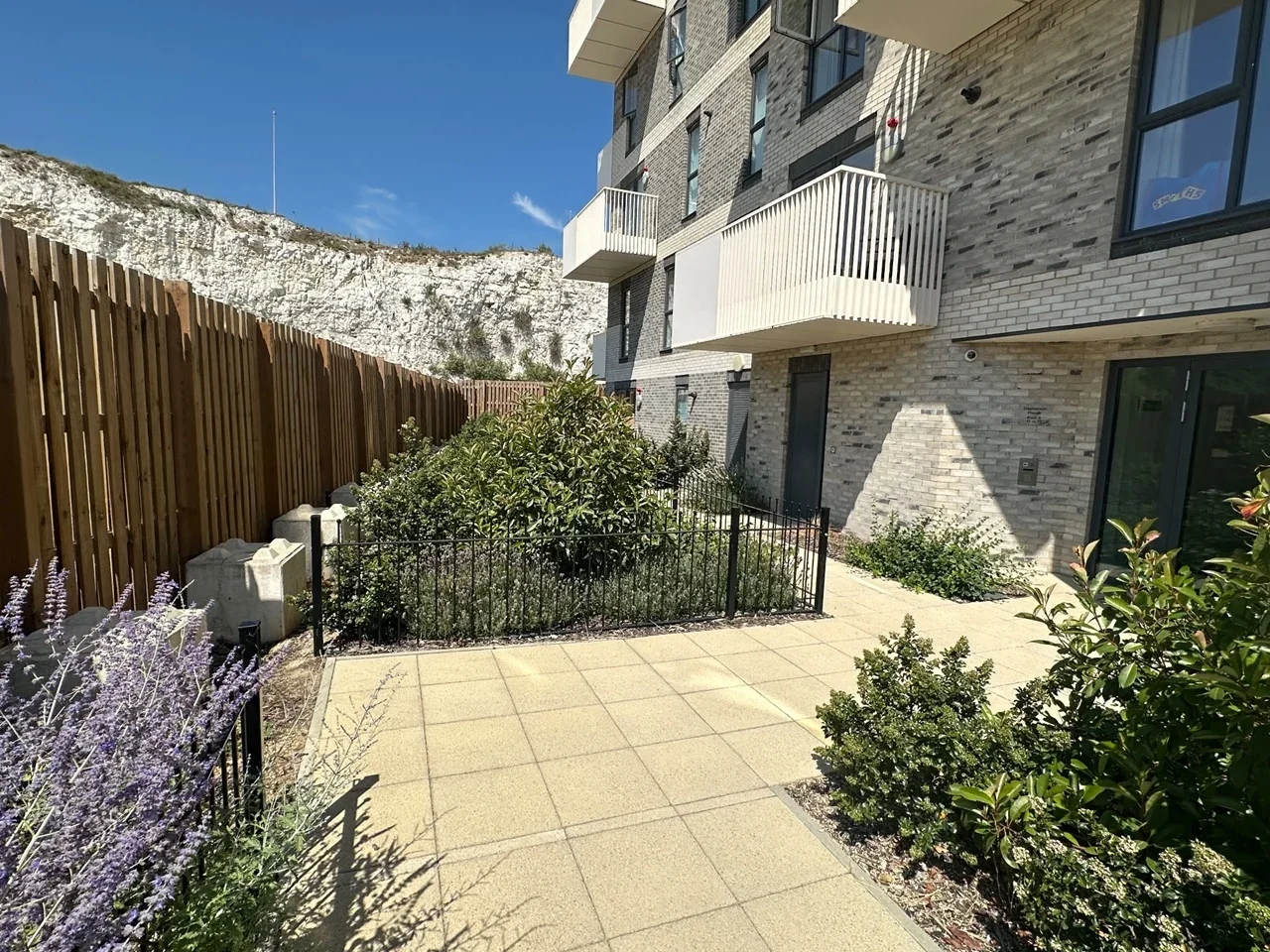 Flat Fastrack Castle Hill West in Ebbsfleet Garden City