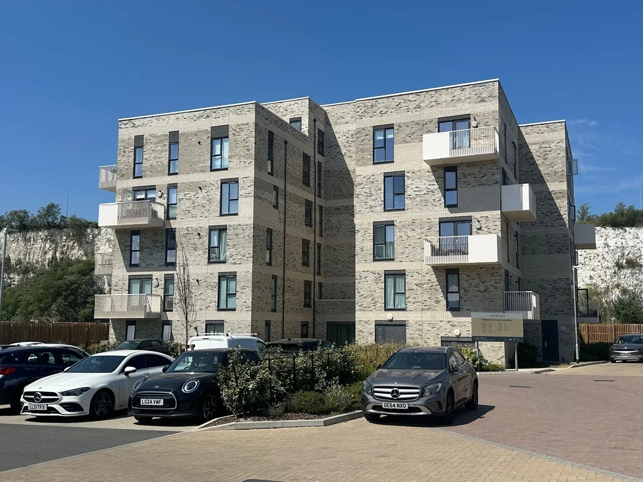 Flat Fastrack Castle Hill West in Ebbsfleet Garden City